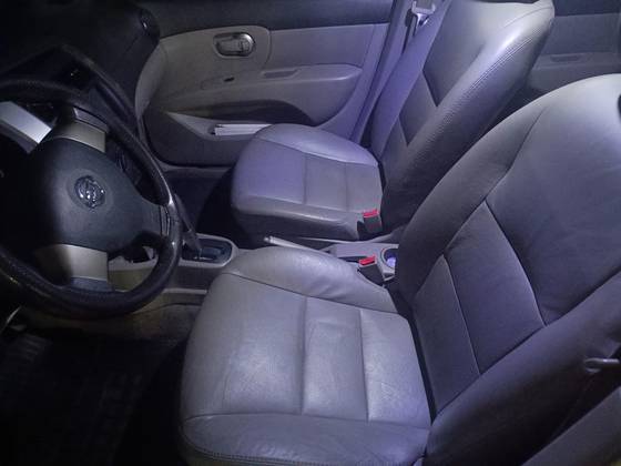 NISSAN LIVINA 2010