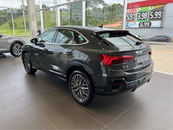 AUDI Q3 2025