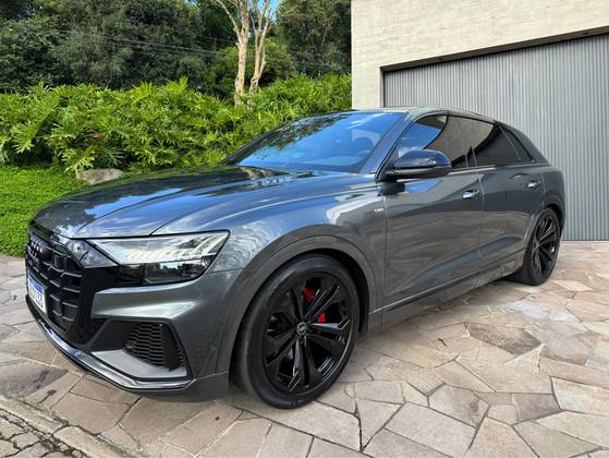 AUDI Q8 2023