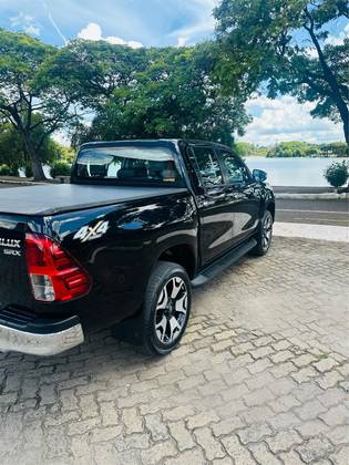 TOYOTA HILUX 2017