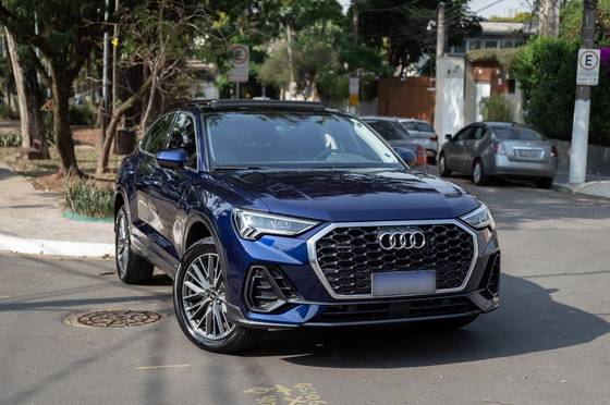 AUDI Q3 2024