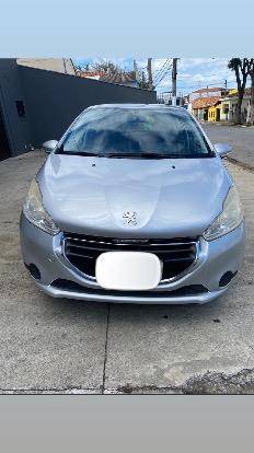 PEUGEOT 208 2015