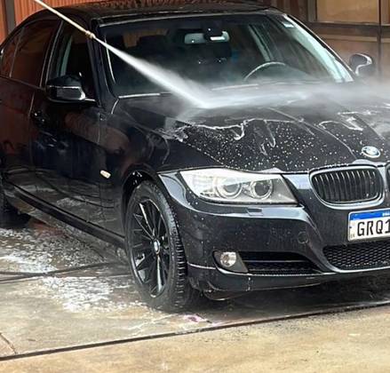 BMW 320i 2010