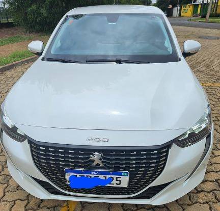 PEUGEOT 208 2022