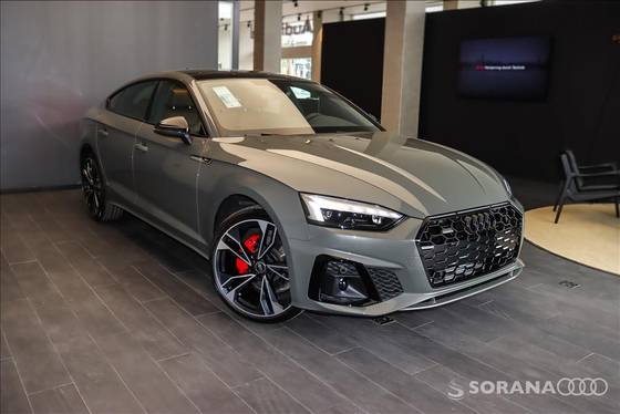 AUDI A5 2025