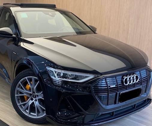 AUDI E-TRON 2022