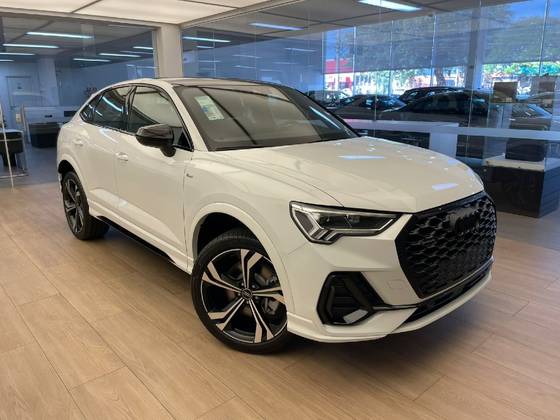 AUDI Q3 2025