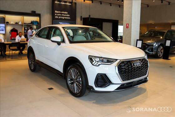 AUDI Q3 2024