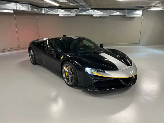 FERRARI SF90 2021