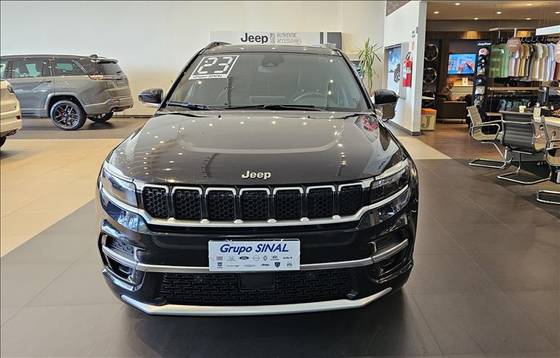JEEP COMMANDER 2023