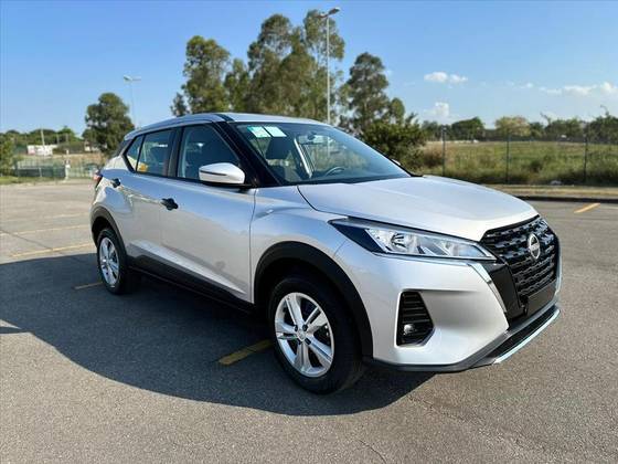 NISSAN KICKS 2024