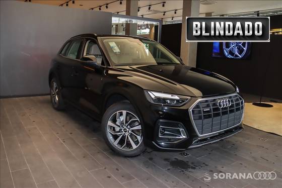 AUDI Q5 2024