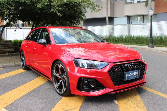 AUDI RS4 2021