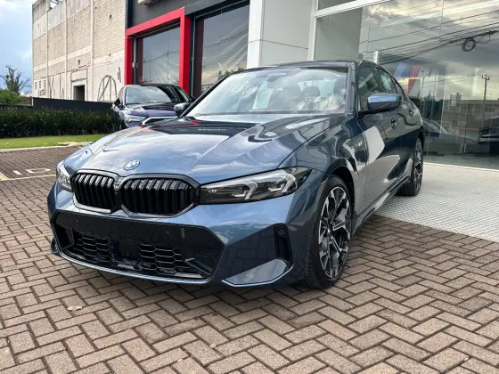 BMW 330e 2025
