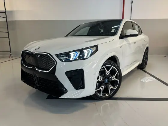 BMW iX2 2025