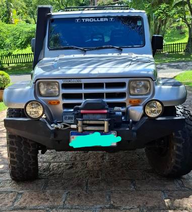TROLLER T4 2003