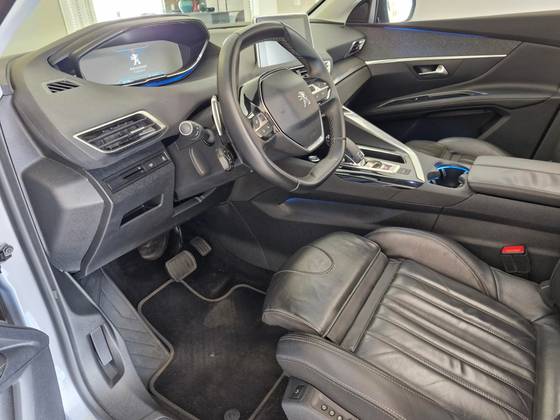 PEUGEOT 3008 2019