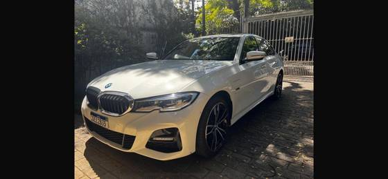 BMW 330e 2022