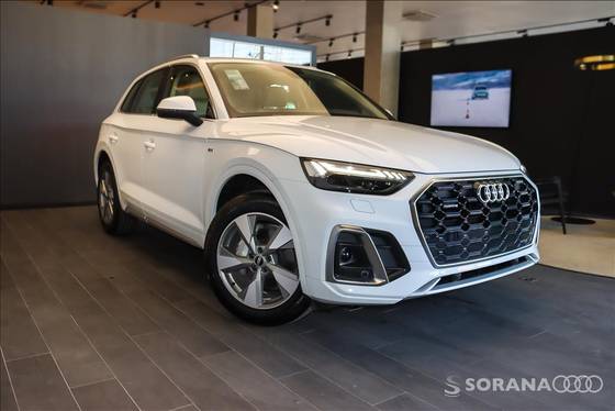 AUDI Q5 2024