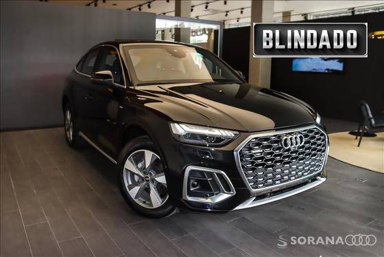 AUDI Q5 2024