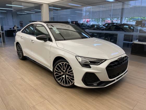 AUDI A3 2025