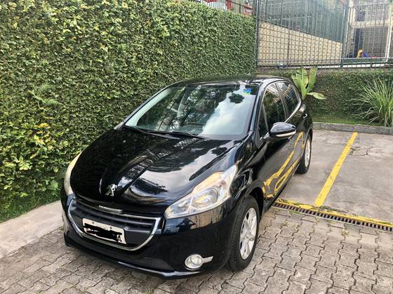 PEUGEOT 208 2014