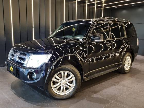 MITSUBISHI PAJERO FULL 2013