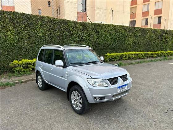 MITSUBISHI PAJERO TR4 2012