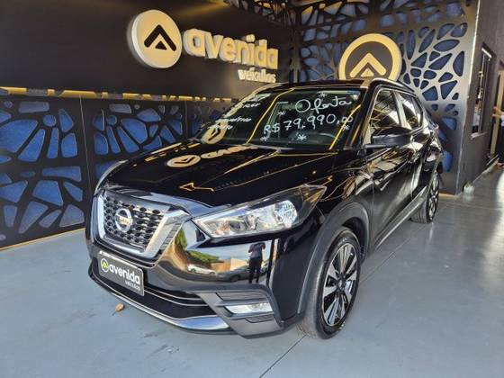 NISSAN KICKS 2017