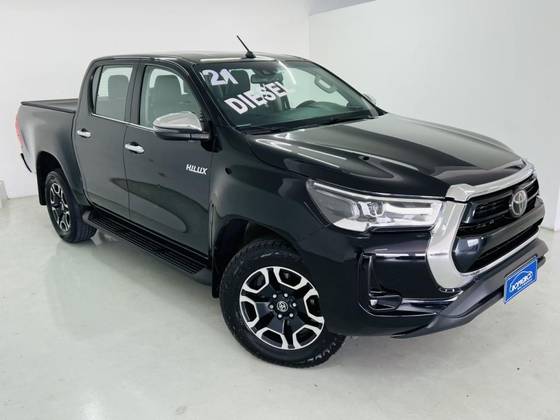 TOYOTA HILUX 2021
