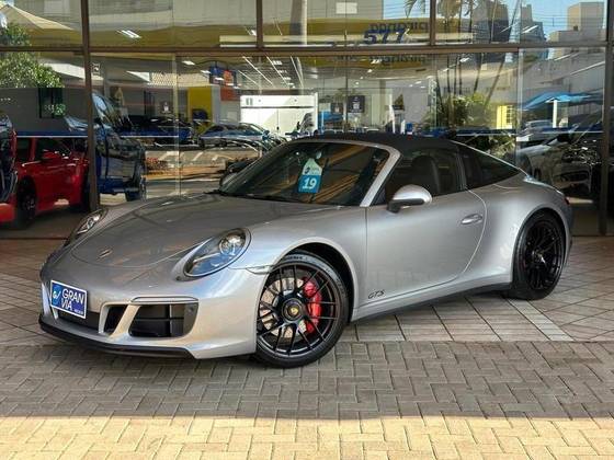 PORSCHE 911 2019