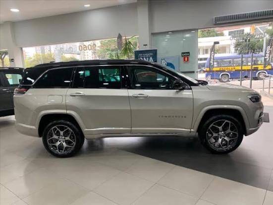 JEEP COMMANDER 2022