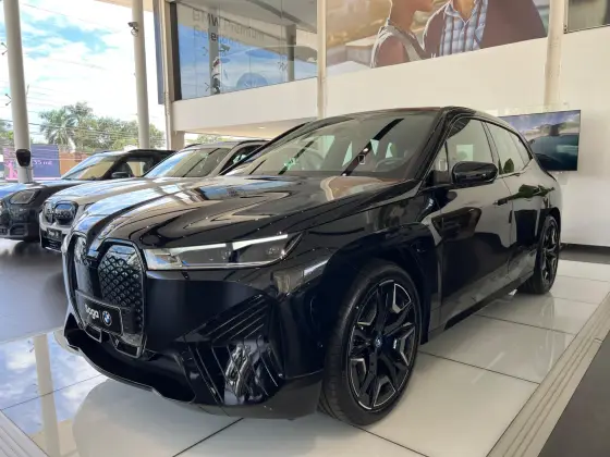 BMW iX 2025