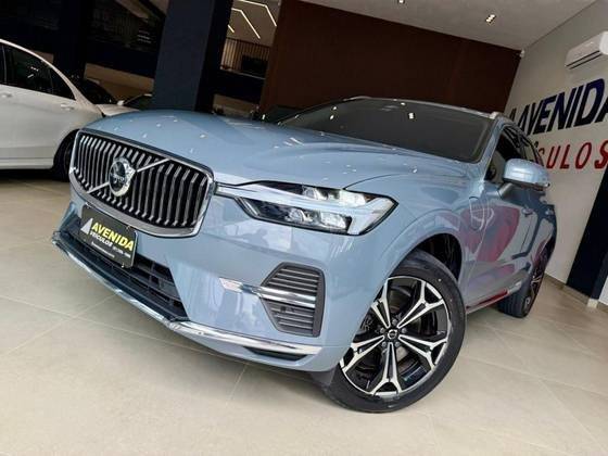 VOLVO XC60 2022