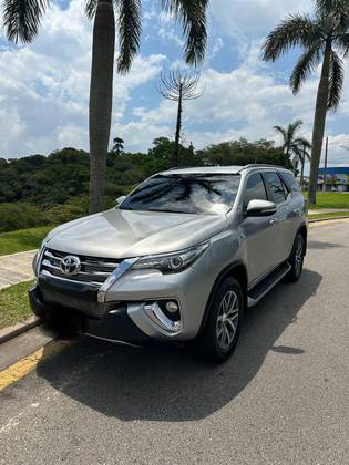 TOYOTA HILUX 2017