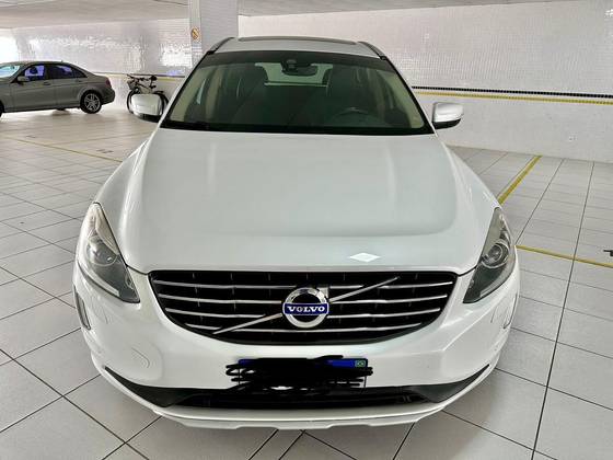 VOLVO XC60 2017
