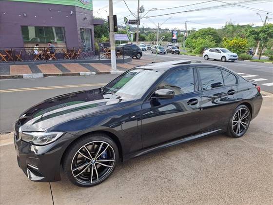 BMW 330e 2022