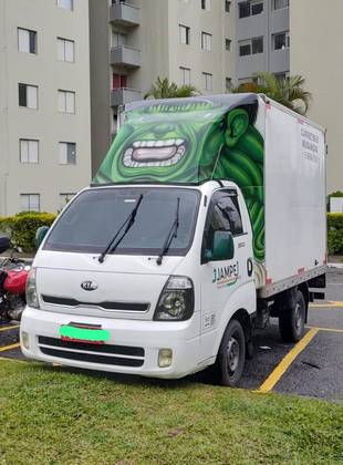 KIA BONGO 2015