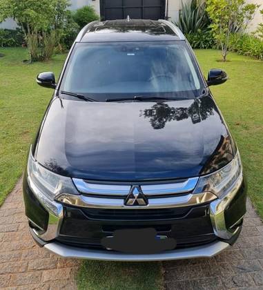 MITSUBISHI OUTLANDER 2017