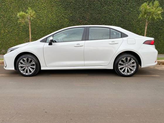 TOYOTA COROLLA 2023
