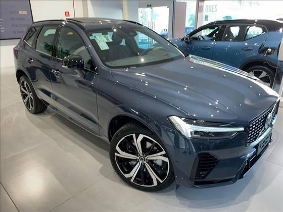 VOLVO XC60 2024