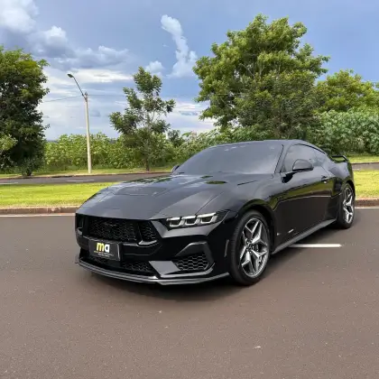 FORD MUSTANG 2024