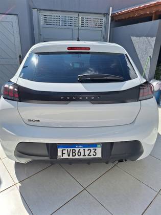 PEUGEOT 208 2023