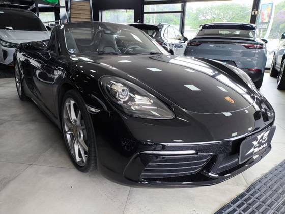 PORSCHE 718 2024
