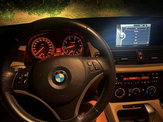 BMW X1 2011