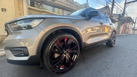 VOLVO XC40 2022