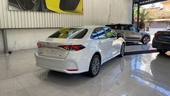 TOYOTA COROLLA 2025