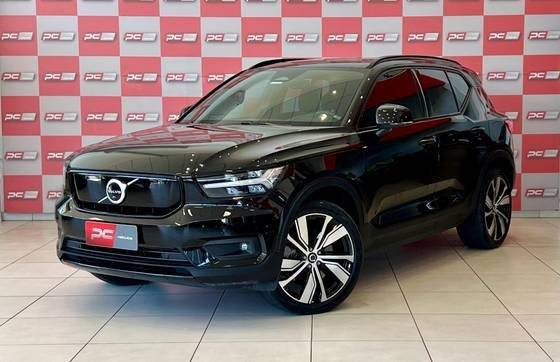 VOLVO XC40 2022