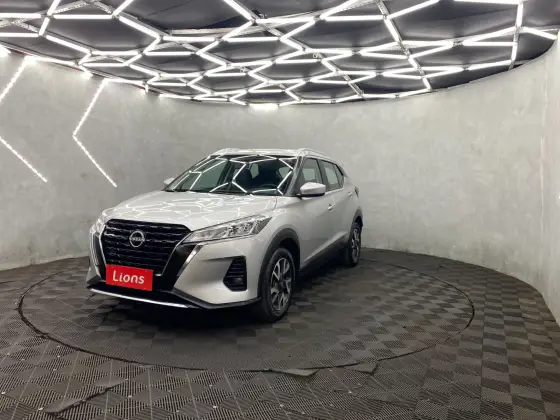 NISSAN KICKS 2023