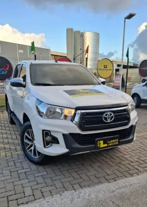TOYOTA HILUX 2020